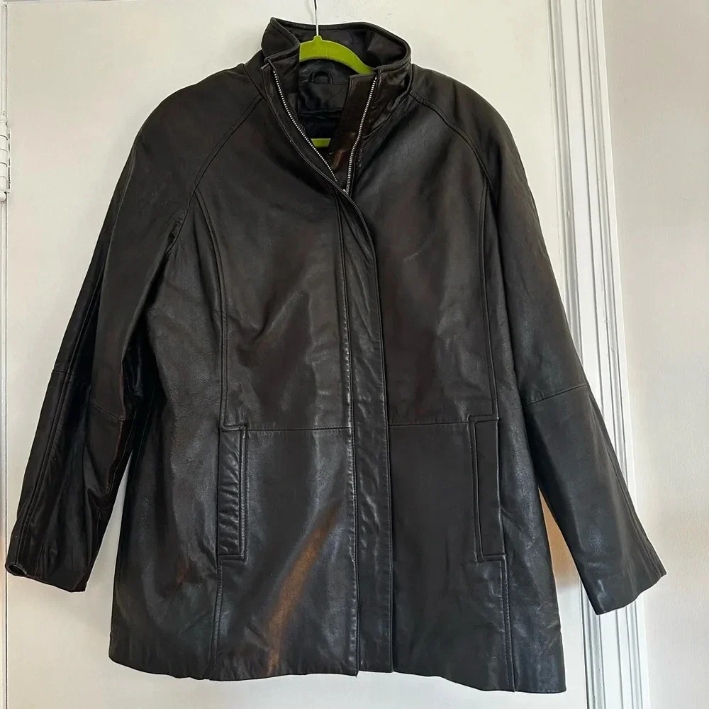 Women’s Large Roberto Rucci Black Leather Jacket. Removable Quilted Lining.